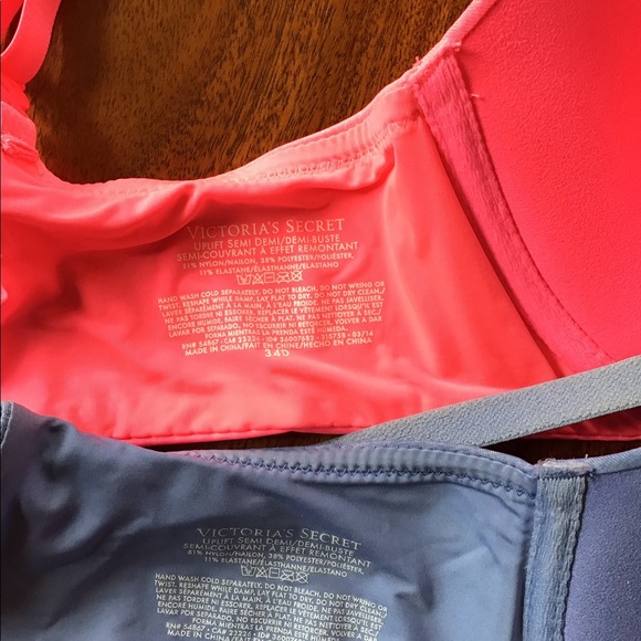 Victoria’s Secret 2 pk bras - Picture 5 of 5